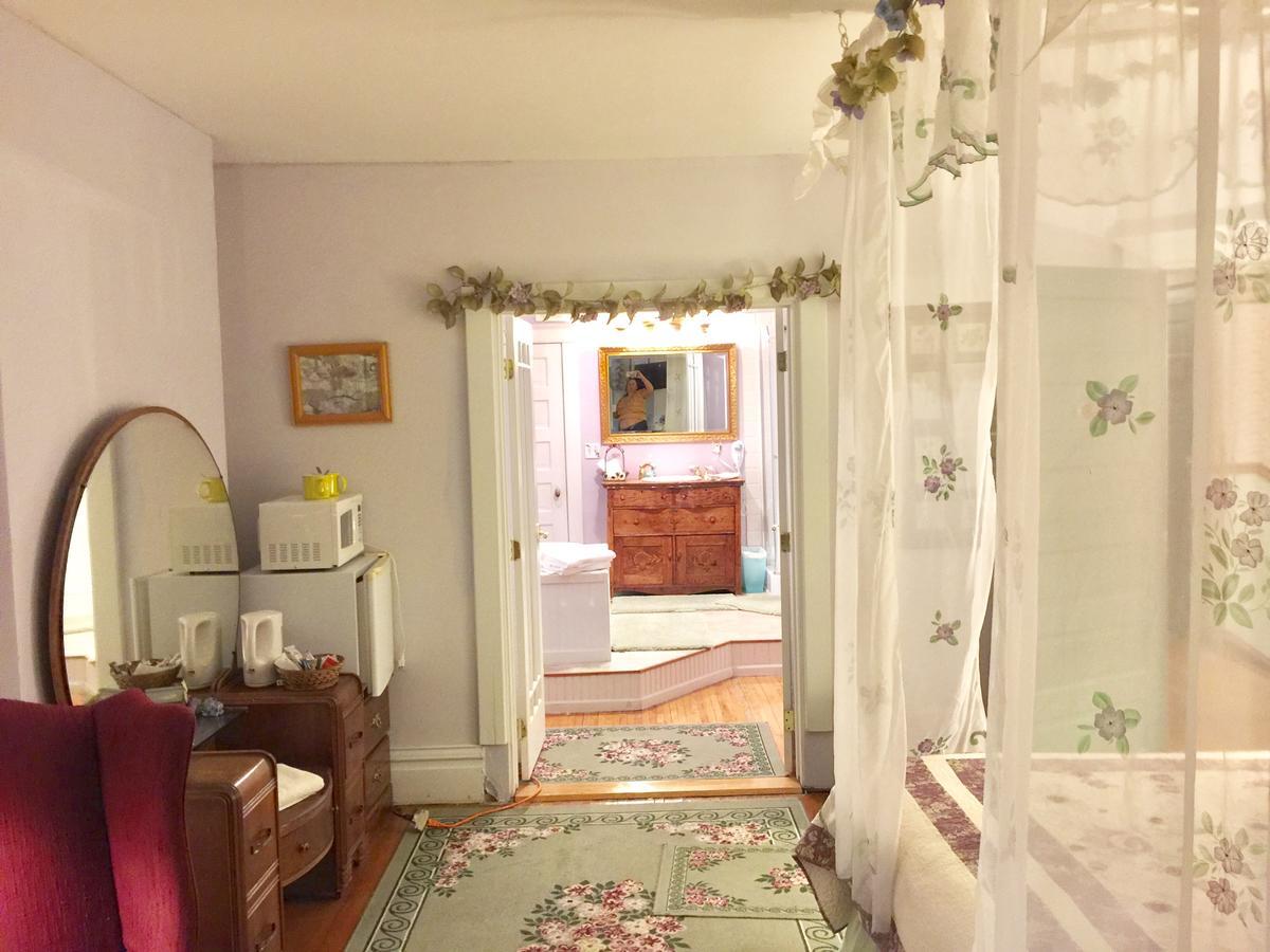 Scarlett House Victorian B & B 斯维尔 外观 照片