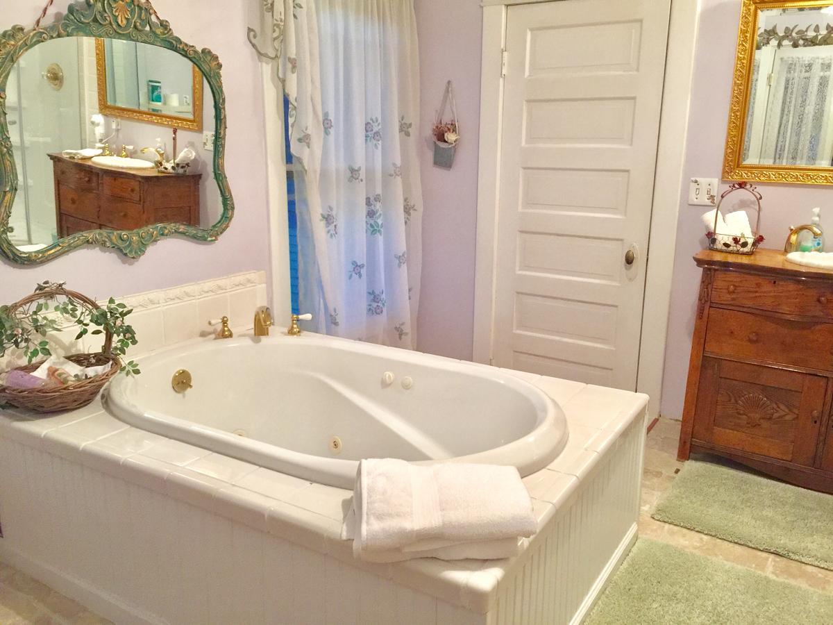 Scarlett House Victorian B & B 斯维尔 外观 照片